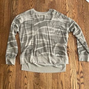 Altard State camo xs crewneck